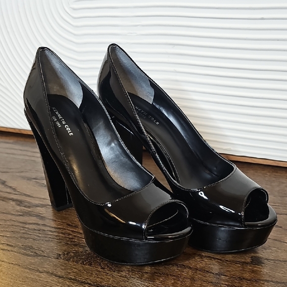 Kenneth Cole Black Glossy Peep-Toe Heels - Picture 1 of 10